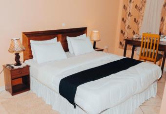 Centre Saint Vincent Pallotti allows 18 year olds to book a room