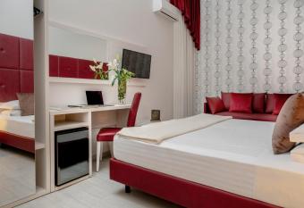 Albergo Rossini 1936 - Small & Charming has rooms with a private hot tub