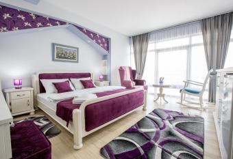 Apartmani MG has Balcony rooms