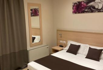 Hotel San Biagio allows 18 year olds to book a room