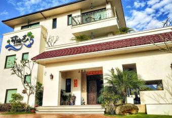 Kurumba JiJi B&B has Balcony rooms