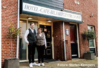 Hotel,cafe,biljart POT has Balcony rooms
