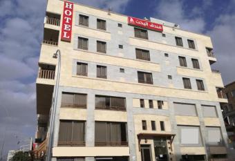 The Yacht Hotel allows 18 year olds to book a room