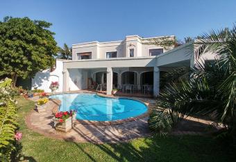 Villa Roc has Balcony rooms