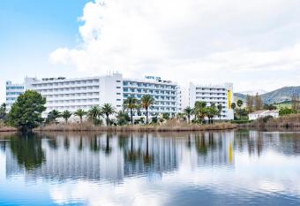 Eix Lagotel Holiday Resort has Balcony rooms