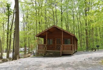 Sun Valley Campground Cottage 6 allows 18 year olds to book a room