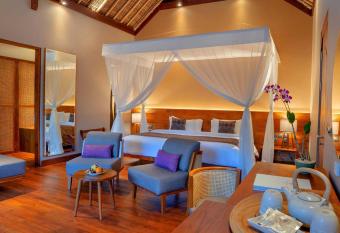 Fivelements Retreat Bali has rooms with a private hot tub