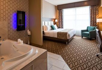 Best Western Plus St. John s Airport Hotel and Suites has rooms with a private hot tub
