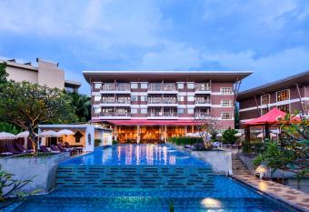 Peach Blossom Resort & Pool Villa - SHA Plus has Balcony rooms