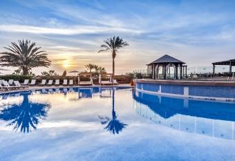 Occidental Jand  a Royal Level - Adults Only allows 18 year olds to book a room