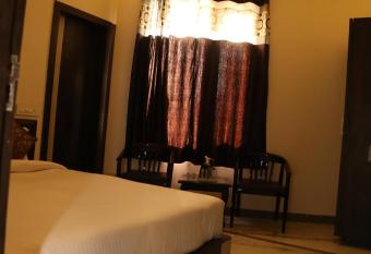 Hotel Delight has Smoking/Balcony rooms