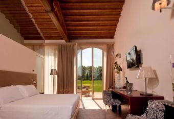 Locanda Sant Agata allows 18 year olds to book a room