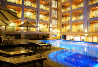 Best Bella Pattaya has Smoking/Balcony rooms