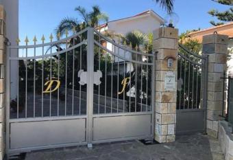 Affittacamere il Tuffatore allows 18 year olds to book a room