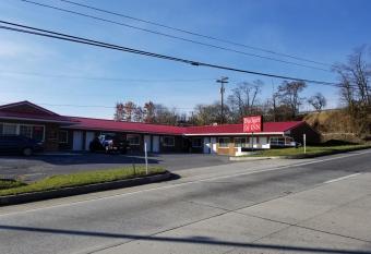 Budget Inn Breezewood allows 18 year olds to book a room