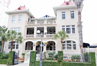 Hotel Havana has Balcony rooms