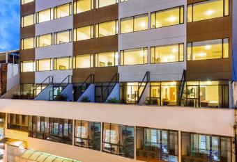 Hotel Dann Combeima allows 18 year olds to book a room