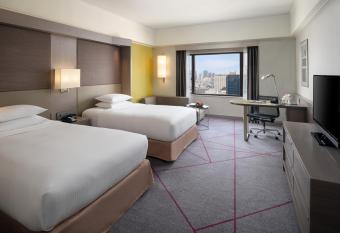 Crowne Plaza Bangkok Lumpini Park, an IHG Hotel has rooms with a private hot tub