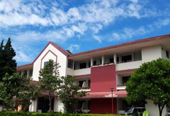Dieng Kledung Pass Hotel & Restaurant has Balcony rooms