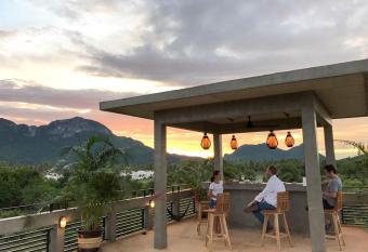 Goodhope Villa has Balcony rooms