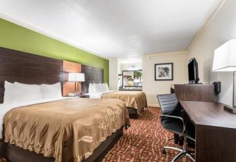 Quality Inn Forrest City I-40 allows 18 year olds to book a room