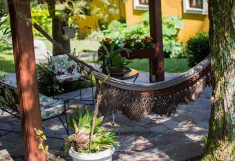 Hotel Pousada do Bosque has rooms with a private hot tub