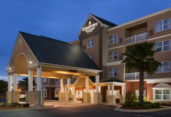 Spark by Hilton Panama City Beach has Balcony rooms