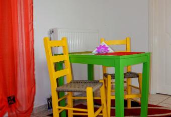 Small country apartment in Tripoli allows 18 year olds to book a room