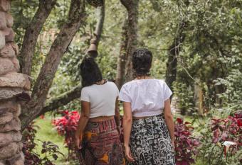 Logde Casa de campo & Retreat Center allows 18 year olds to book a room