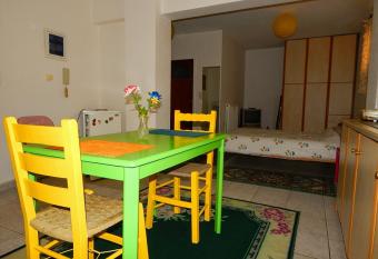 Small studio near the center of Tripoli allows 18 year olds to book a room
