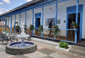 Casa Hotel El Compadre allows 18 year olds to book a room