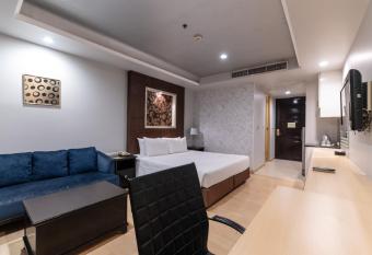 Admiral Premier Bangkok has rooms with a private hot tub