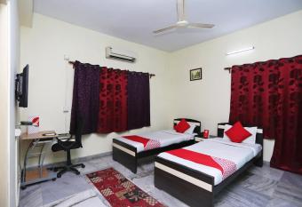 OYO Flagship 9220 Sai Intl Guest House allows 18 year olds to book a room