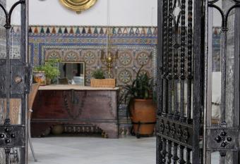 Pension el Portillo has Balcony rooms