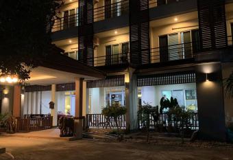 JB Mansion has Balcony rooms