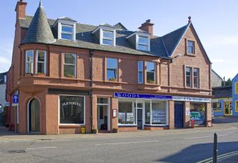 Knap Guest House allows 18 year olds to book a room