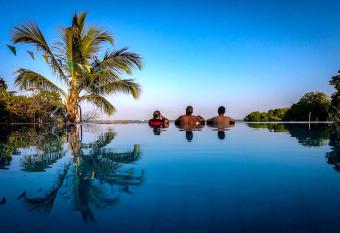 Nico Lagoon Hotel has Balcony rooms