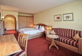 Hotel Garni K  nigsblick has Balcony rooms