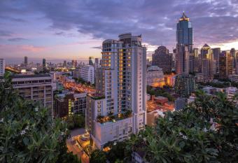 DoubleTree by Hilton Bangkok Ploenchit has Smoking rooms
