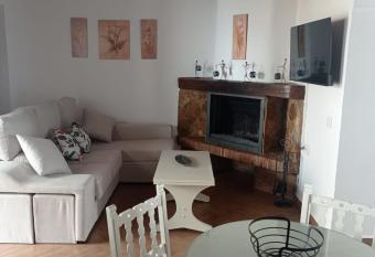 Casa Los Pinceles has Smoking rooms