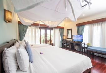 Baan Haad Ngam Boutique Resort has Balcony rooms