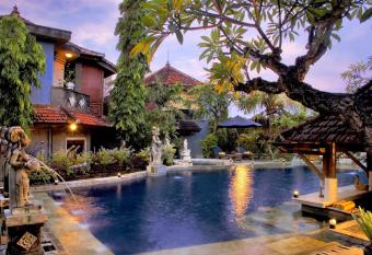 Putu Bali Villa & Spa has Balcony rooms