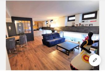 Logement Hyper-Centre Id  alement situ   Home-Voltaire allows 18 year olds to book a room