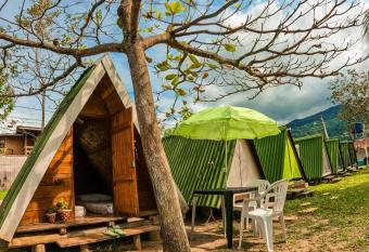 Camping Marymar allows 18 year olds to book a room