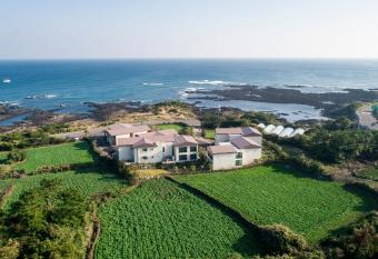 Ocean Square Resort has Balcony rooms