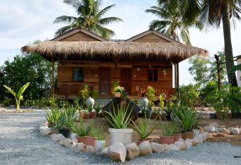 Fish Island Bungalows has Balcony rooms