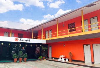 Chat House Soi 18 Mithuna Chiangrai has Balcony rooms