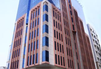 Al Hamra Hotel allows 18 year olds to book a room