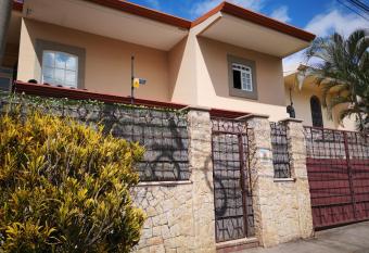 Ester`s Place has Balcony rooms