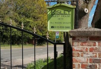Risley Guest House has Balcony rooms